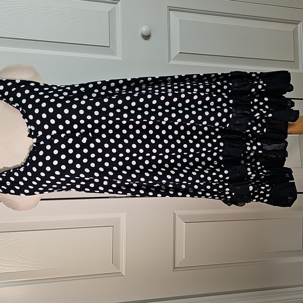 Raindrops Blue and White Polka Dot‎ Dress With Ruffled Botton. Size Small. NWT